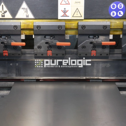 Гидравлический листогибочный пресс WE67K-125/2500 фото